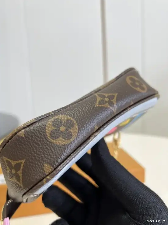 Firstbag ru VUITTON MINI ACCESSOIRES POCHETTE LOUIS 0513